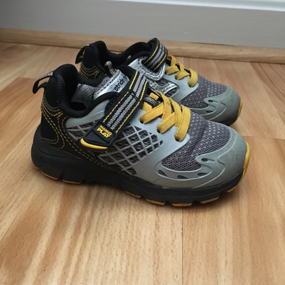 Boys sneakers